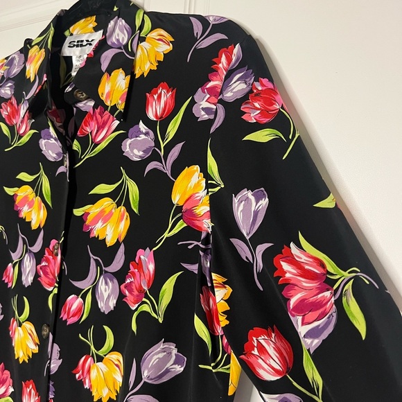 Vintage 100% Silk Tulip Floral Button Down - Picture 7 of 10